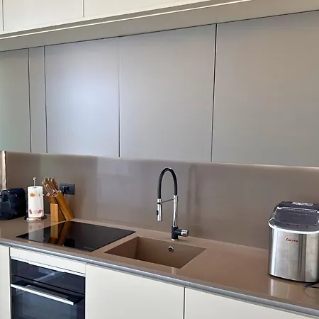 Ht - Luxury At Palm Apartmán *